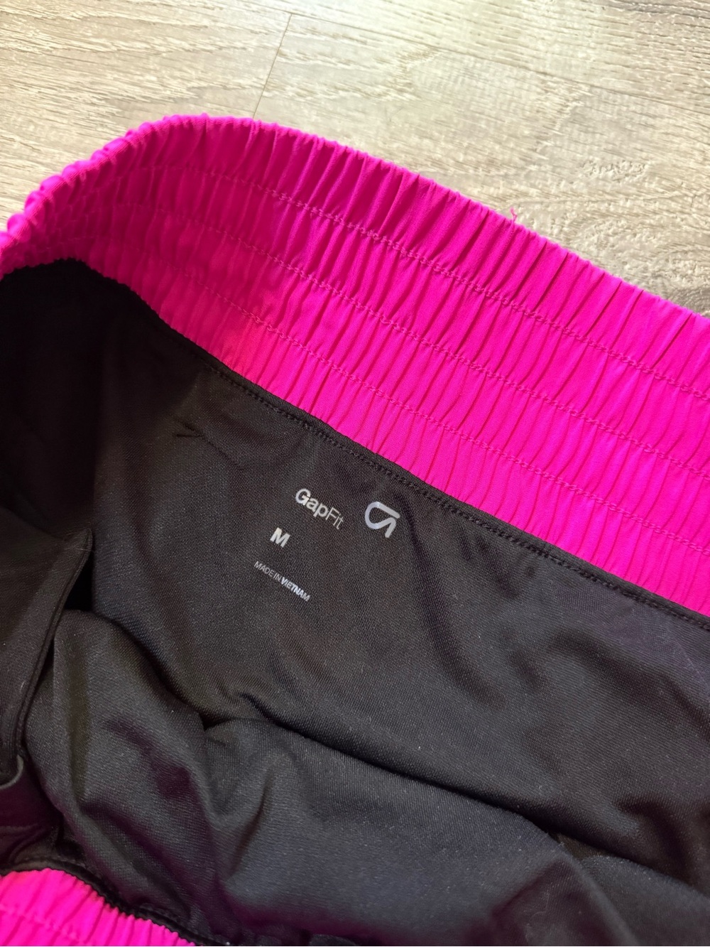 •GAP FIT• RUNNING SHORTS - Picture 4 of 6